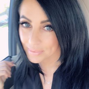 Meet your Posher, Janel